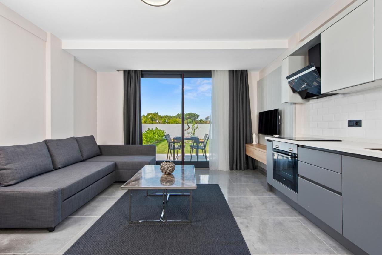 Kadagan Suites Ayasaranda เซสเม ภายนอก รูปภาพ